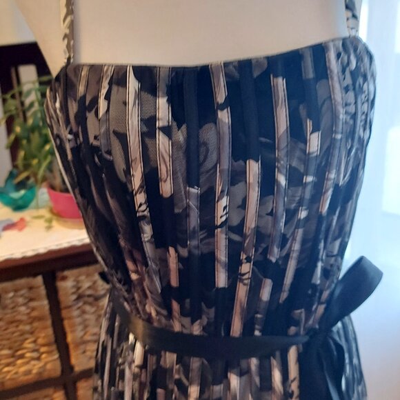 Sandra Darren Dress - Gorgerous! NWOT Size 16 - Picture 2 of 4